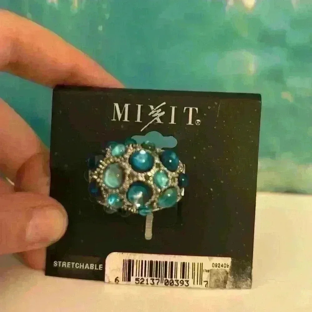 🐳 Multi Toned Blue & Silver Stretch Ring